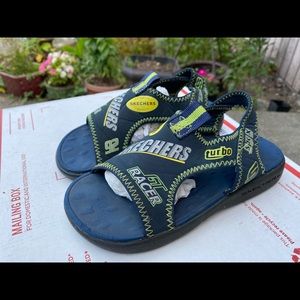 boys skechers flip flops